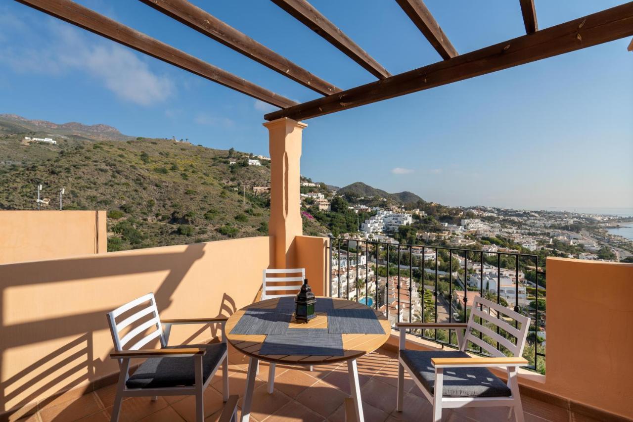 מוחקאר Chalet Con Vistas Al Mar Y Piscina מראה חיצוני תמונה