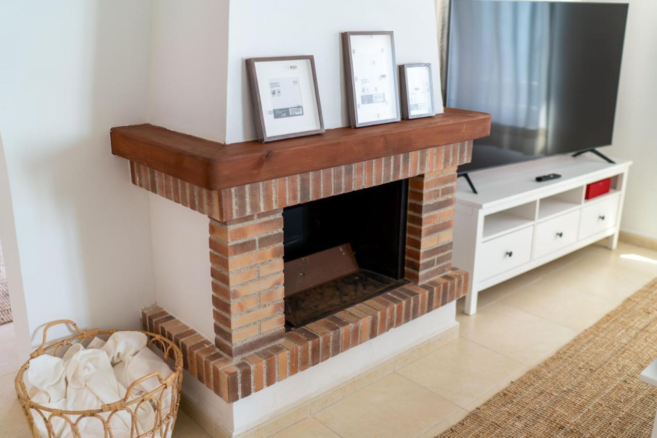 מוחקאר Chalet Con Vistas Al Mar Y Piscina מראה חיצוני תמונה
